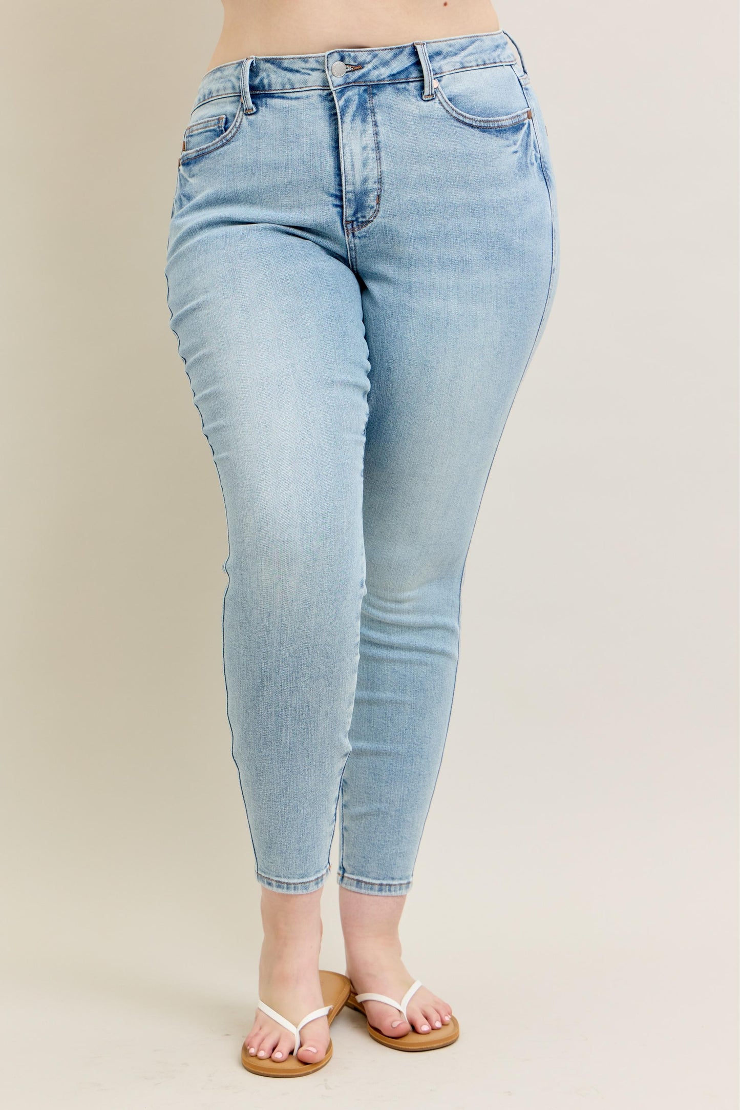Judy Blue Mid Rise Tummy Control Vintage Wash Skinny