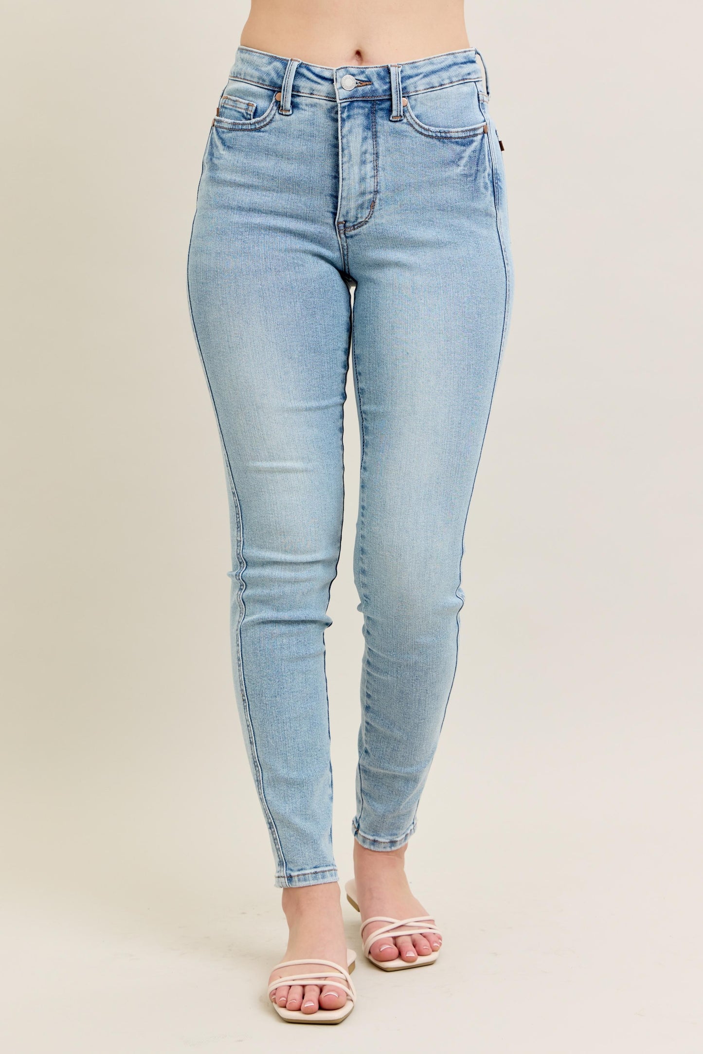 Judy Blue Mid Rise Tummy Control Vintage Wash Skinny
