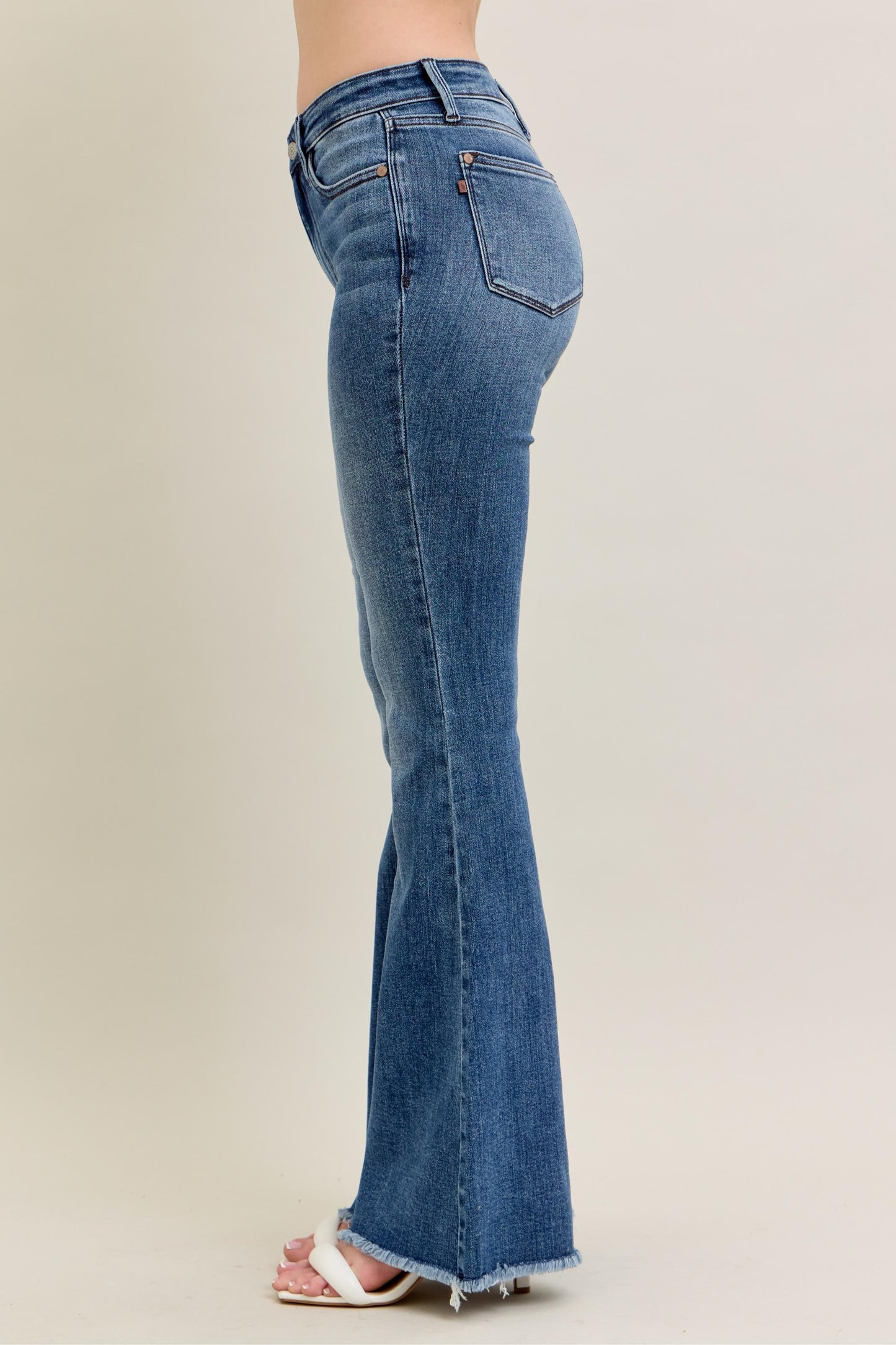 Judy Blue Mid Rise Vintage Wash Flare W/ Destroy And Fray Hem