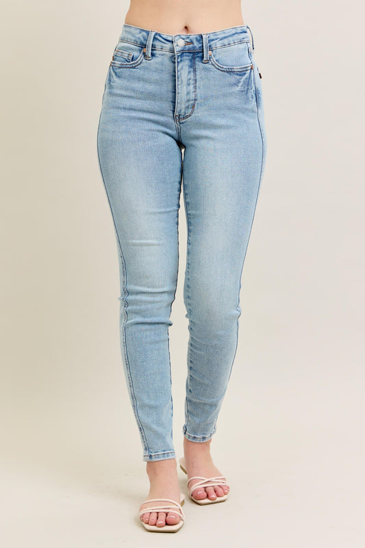 Judy Blue Mid Rise Tummy Control Vintage Wash Skinny