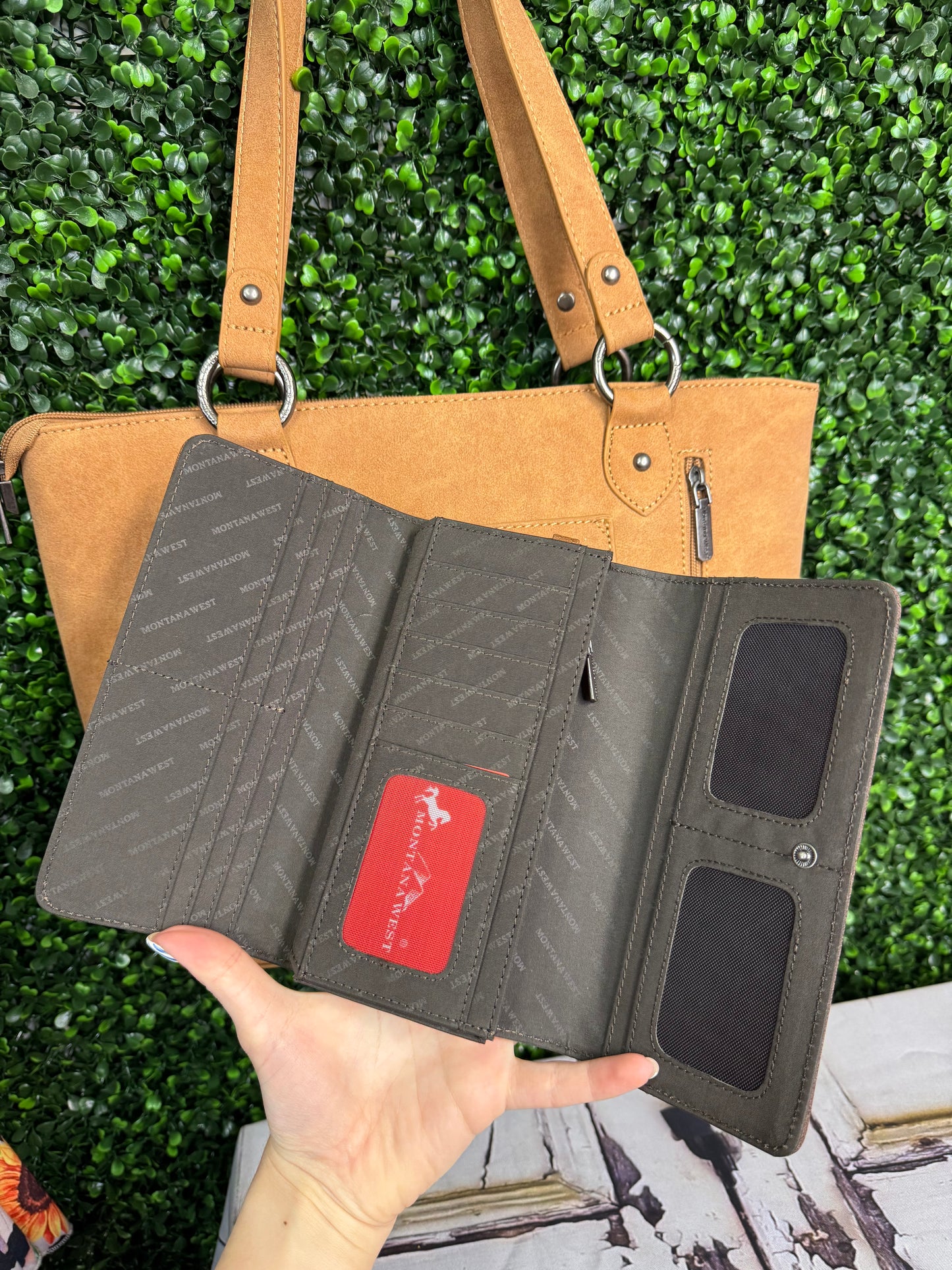 Montana West Aztec Concealed Carry Tote and Wallet Set