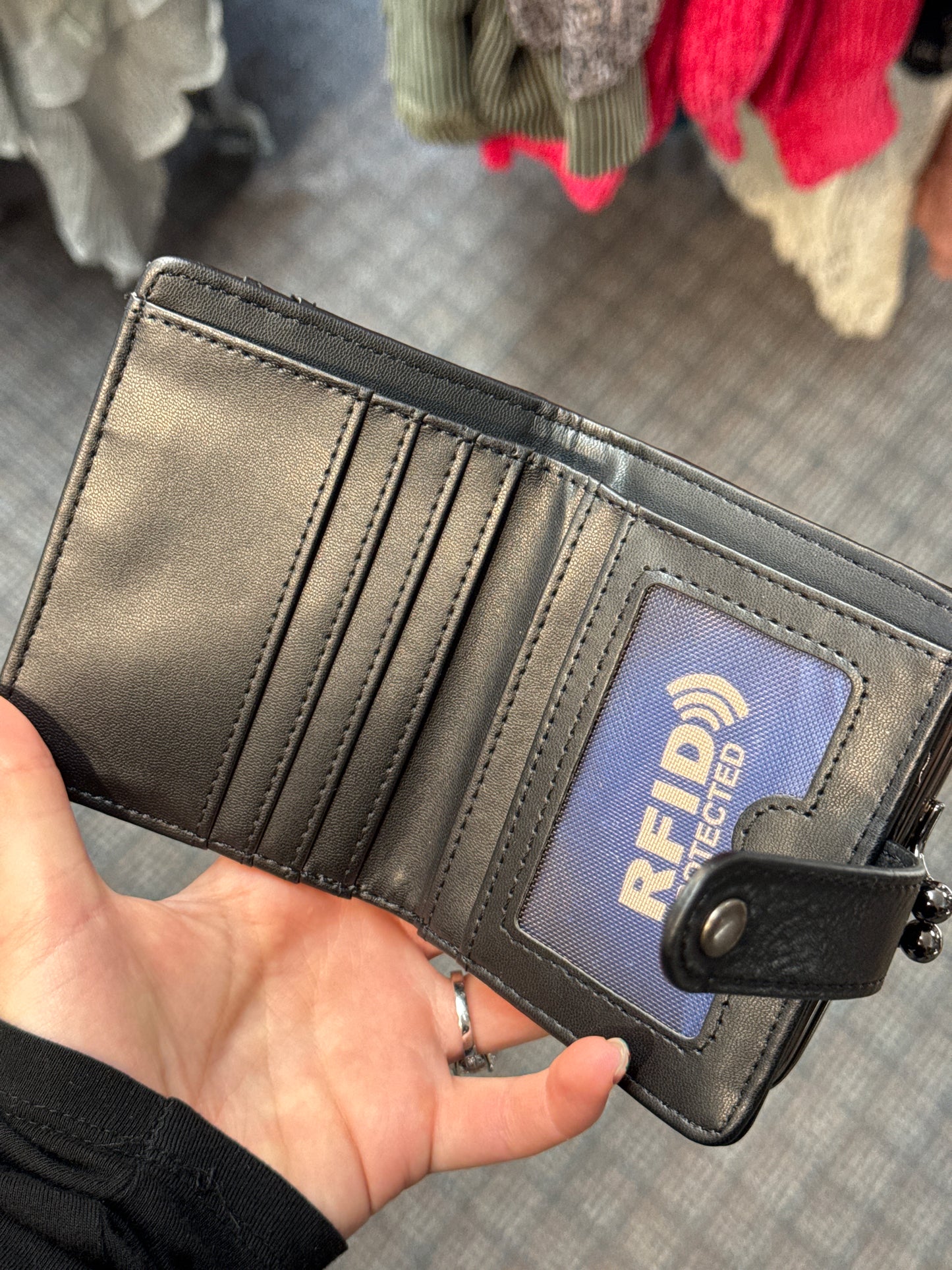 Wrangler Western Leopard Print Small Bi-Fold with Kiss Clasp Coin Purse